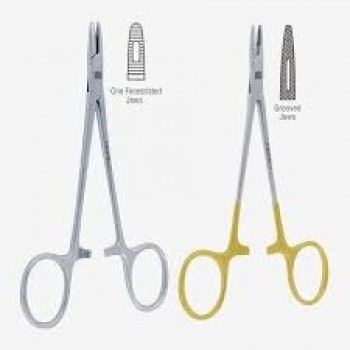 Derf Needle Holder 12cm Serrated TC Jaws